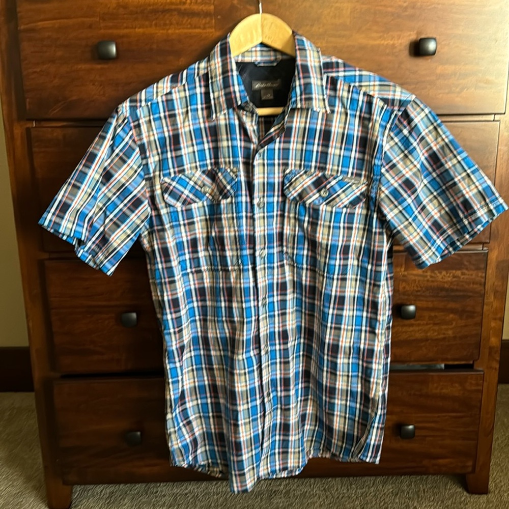 Men’s Eddie Bauer Plaid shirt Dleeve Pocket Shirt